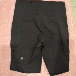 Swift Speed High-Rise Shorts - Black